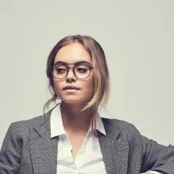 Christopher Cloos Larvotto – Grey Tonic Blue Light